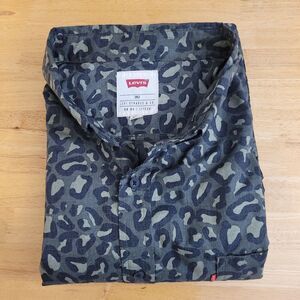 Levis Camouflage Long Sleeve Button Up‎ Shirt Mens Size 2XL Green Hunting Fish